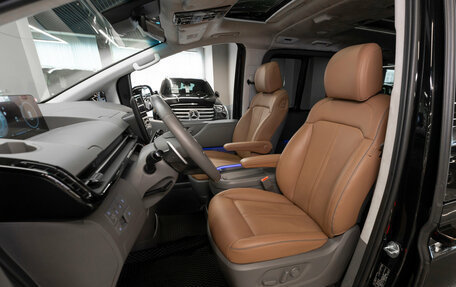 Hyundai Staria, 2024 год, 6 200 000 рублей, 9 фотография