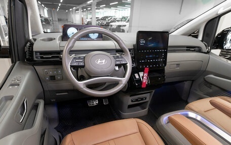 Hyundai Staria, 2024 год, 6 200 000 рублей, 7 фотография