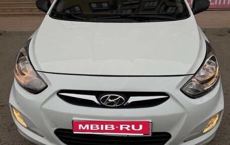 Hyundai Solaris II рестайлинг, 2013 год, 650 000 рублей, 1 фотография