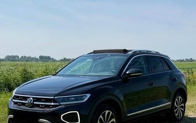 Volkswagen T-Roc I, 2022 год, 1 580 000 рублей, 1 фотография