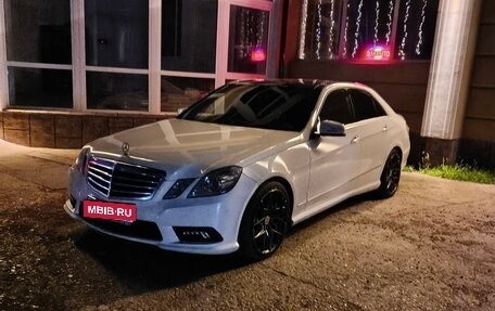 Mercedes-Benz E-Класс, 2011 год, 850 000 рублей, 1 фотография