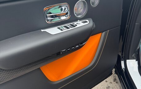 Rolls-Royce Cullinan, 2026 год, 64 000 000 рублей, 16 фотография