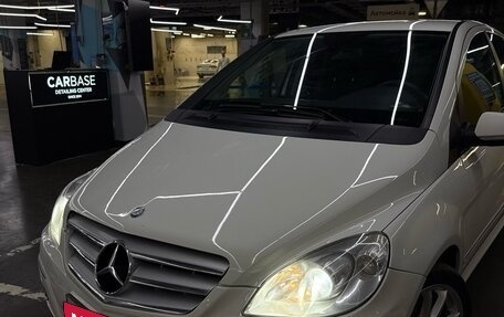 Mercedes-Benz B-Класс, 2011 год, 1 070 000 рублей, 24 фотография