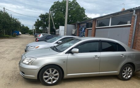 Toyota Avensis III рестайлинг, 2004 год, 680 000 рублей, 6 фотография