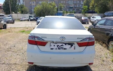 Toyota Camry, 2015 год, 1 690 000 рублей, 2 фотография