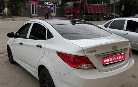 Hyundai Solaris II рестайлинг, 2013 год, 650 000 рублей, 3 фотография
