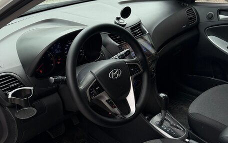 Hyundai Solaris II рестайлинг, 2013 год, 650 000 рублей, 5 фотография