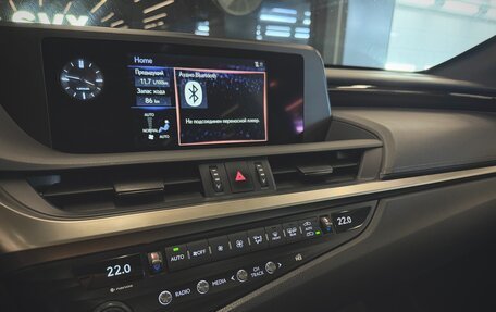 Lexus ES VII, 2019 год, 3 500 000 рублей, 18 фотография