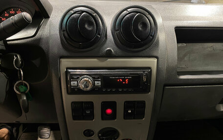 Renault Logan I, 2007 год, 200 000 рублей, 3 фотография