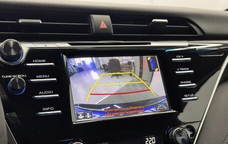 Toyota Camry, 2018 год, 2 785 000 рублей, 16 фотография