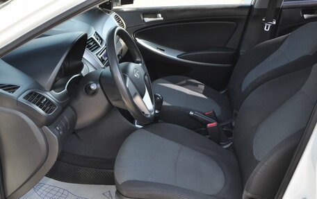 Hyundai Solaris II рестайлинг, 2011 год, 640 000 рублей, 11 фотография