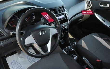 Hyundai Solaris II рестайлинг, 2011 год, 640 000 рублей, 10 фотография
