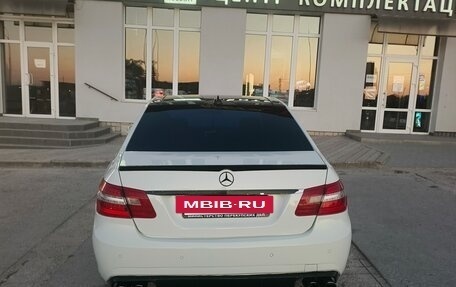 Mercedes-Benz E-Класс, 2011 год, 850 000 рублей, 6 фотография