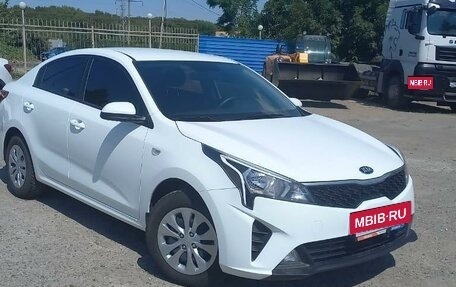 KIA Rio IV, 2020 год, 1 828 000 рублей, 2 фотография