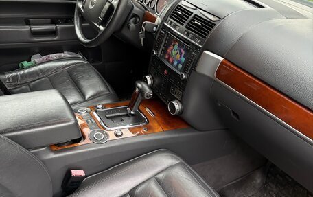 Volkswagen Touareg III, 2004 год, 700 000 рублей, 6 фотография