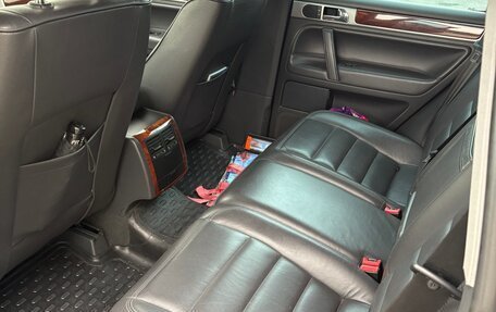 Volkswagen Touareg III, 2004 год, 700 000 рублей, 9 фотография
