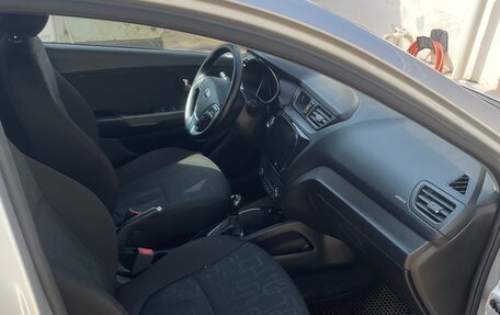 KIA Rio III рестайлинг, 2017 год, 800 000 рублей, 14 фотография
