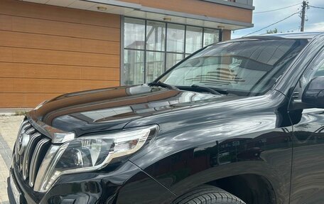 Toyota Land Cruiser Prado 150 рестайлинг 2, 2017 год, 4 300 000 рублей, 13 фотография