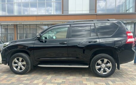 Toyota Land Cruiser Prado 150 рестайлинг 2, 2017 год, 4 300 000 рублей, 14 фотография