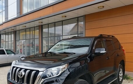 Toyota Land Cruiser Prado 150 рестайлинг 2, 2017 год, 4 300 000 рублей, 4 фотография