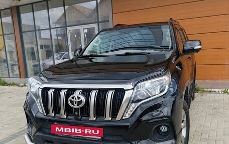 Toyota Land Cruiser Prado 150 рестайлинг 2, 2017 год, 4 300 000 рублей, 5 фотография