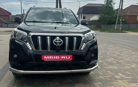 Toyota Land Cruiser Prado 150 рестайлинг 2, 2017 год, 4 300 000 рублей, 11 фотография