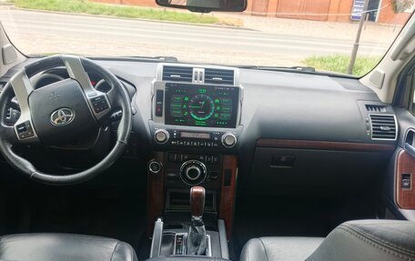 Toyota Land Cruiser Prado 150 рестайлинг 2, 2017 год, 4 300 000 рублей, 24 фотография