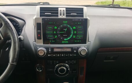 Toyota Land Cruiser Prado 150 рестайлинг 2, 2017 год, 4 300 000 рублей, 23 фотография