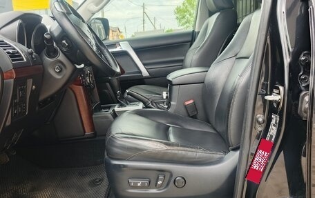 Toyota Land Cruiser Prado 150 рестайлинг 2, 2017 год, 4 300 000 рублей, 29 фотография