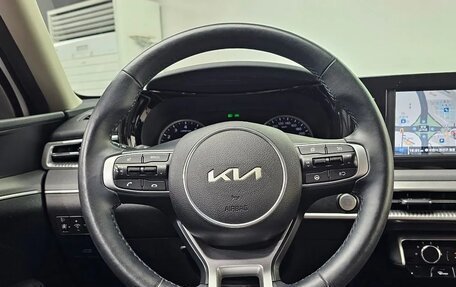 KIA K5, 2023 год, 1 628 440 рублей, 19 фотография
