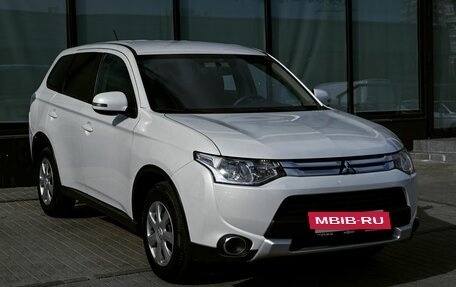 Mitsubishi Outlander III рестайлинг 3, 2014 год, 1 469 000 рублей, 7 фотография