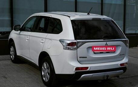 Mitsubishi Outlander III рестайлинг 3, 2014 год, 1 469 000 рублей, 3 фотография