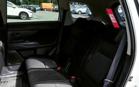 Mitsubishi Outlander III рестайлинг 3, 2014 год, 1 469 000 рублей, 15 фотография