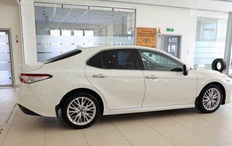 Toyota Camry, 2019 год, 3 250 000 рублей, 7 фотография