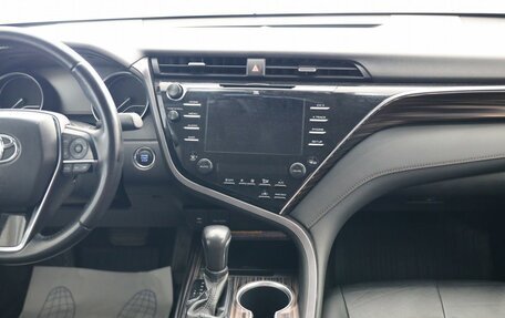 Toyota Camry, 2019 год, 3 250 000 рублей, 22 фотография