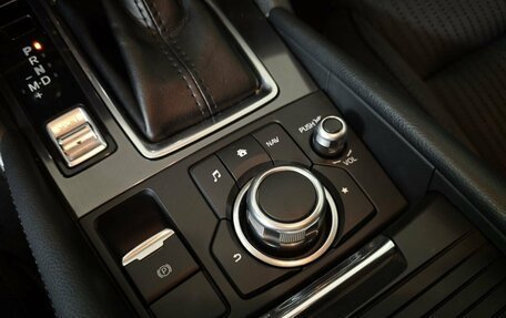 Mazda 6, 2018 год, 1 695 000 рублей, 22 фотография