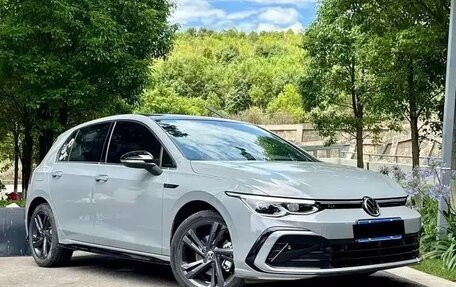 Volkswagen Golf VIII, 2023 год, 1 792 000 рублей, 1 фотография