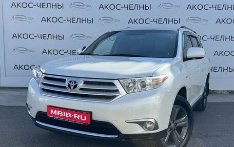 Toyota Highlander III, 2012 год, 1 600 000 рублей, 1 фотография