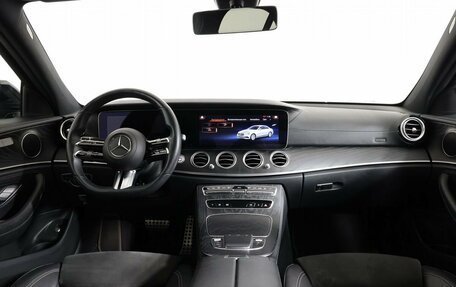 Mercedes-Benz E-Класс, 2021 год, 4 470 000 рублей, 14 фотография