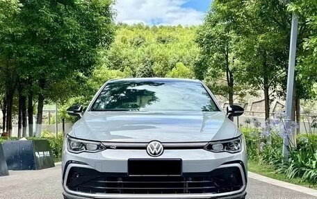Volkswagen Golf VIII, 2023 год, 1 792 000 рублей, 2 фотография