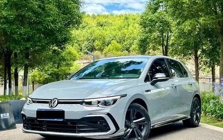 Volkswagen Golf VIII, 2023 год, 1 792 000 рублей, 3 фотография