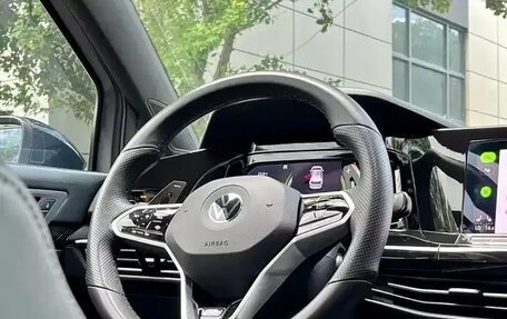 Volkswagen Golf VIII, 2023 год, 1 792 000 рублей, 10 фотография
