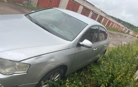 Volkswagen Passat B6, 2006 год, 310 000 рублей, 2 фотография