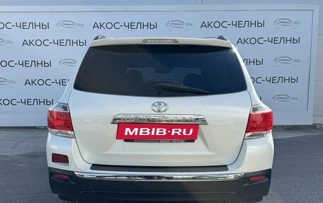 Toyota Highlander III, 2012 год, 1 600 000 рублей, 11 фотография