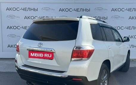 Toyota Highlander III, 2012 год, 1 600 000 рублей, 8 фотография