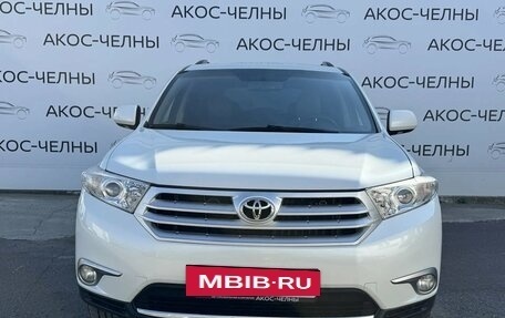 Toyota Highlander III, 2012 год, 1 600 000 рублей, 10 фотография