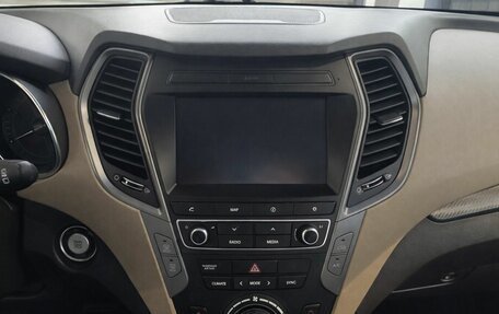 Hyundai Santa Fe III рестайлинг, 2018 год, 1 999 000 рублей, 10 фотография