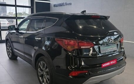 Hyundai Santa Fe III рестайлинг, 2018 год, 1 999 000 рублей, 4 фотография