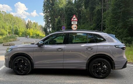 Volkswagen Tiguan, 2025 год, 4 500 000 рублей, 3 фотография