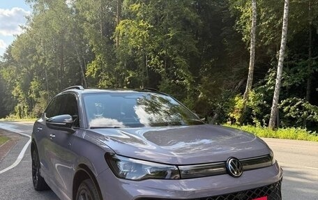 Volkswagen Tiguan, 2025 год, 4 500 000 рублей, 2 фотография